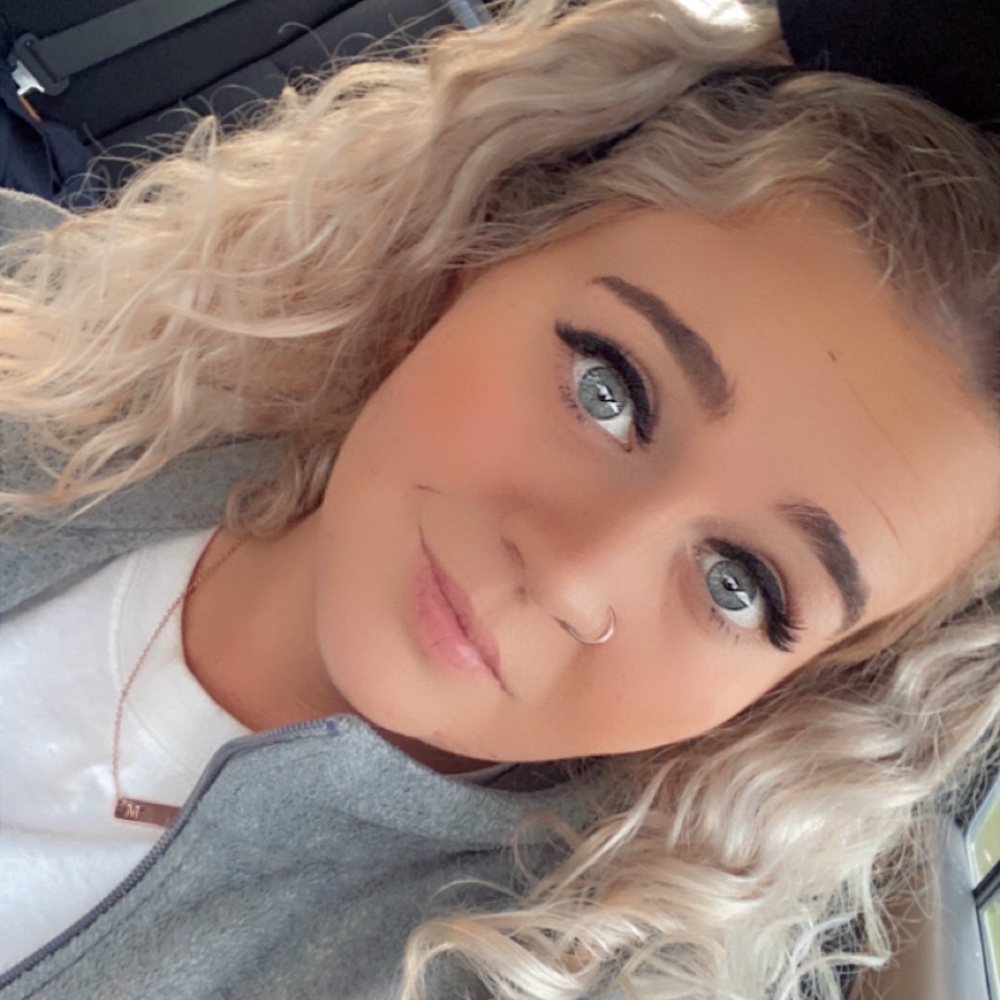 Meet your Posher, Madyson